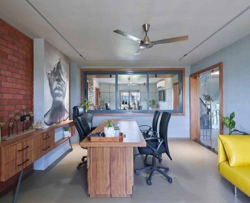 office-gal1